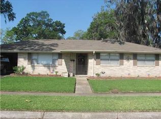 2216 Suwanee Dr, Marrero, LA 70072