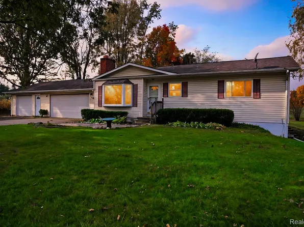 7195 Ormond Rd, Davisburg, MI 48350