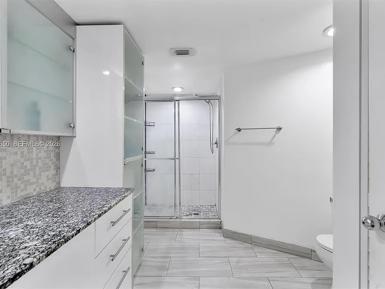 3530 Mystic Pointe Dr #2907 — Photo 32