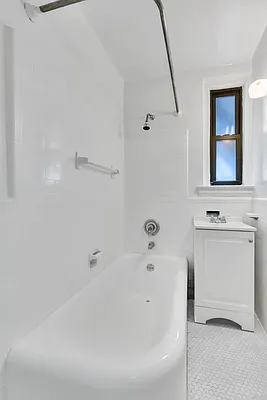 Rented by Cooper & Cooper Real Estate | media 5