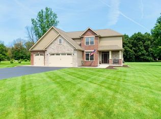 10121 Rolling Hills Dr, Demotte, IN 46310