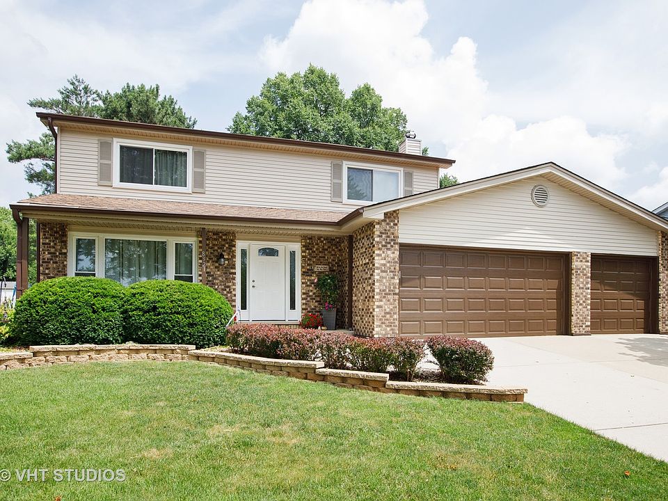 1st image of 8321 Mending Wall Dr
