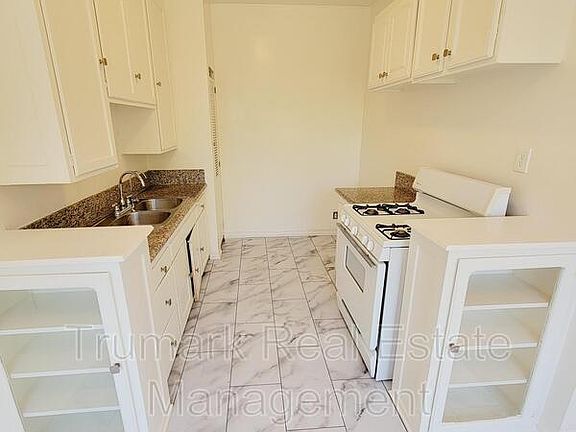 5th image of 410 E Harvard St APT C
