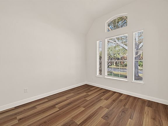 4th image of 2834 Martina Dr #2834