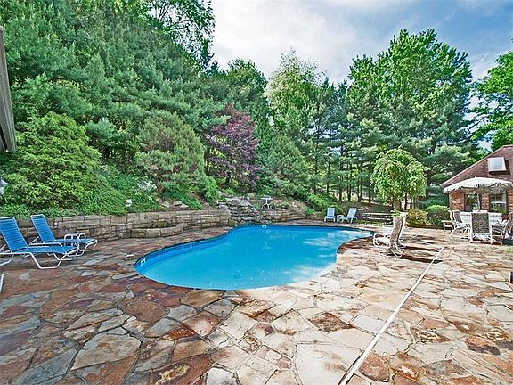 4th image of 4560 Dogwood Dr