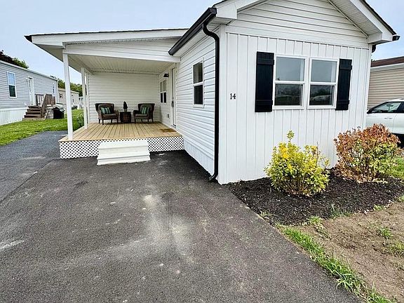 3rd image of 14 Colonial Ln #15590