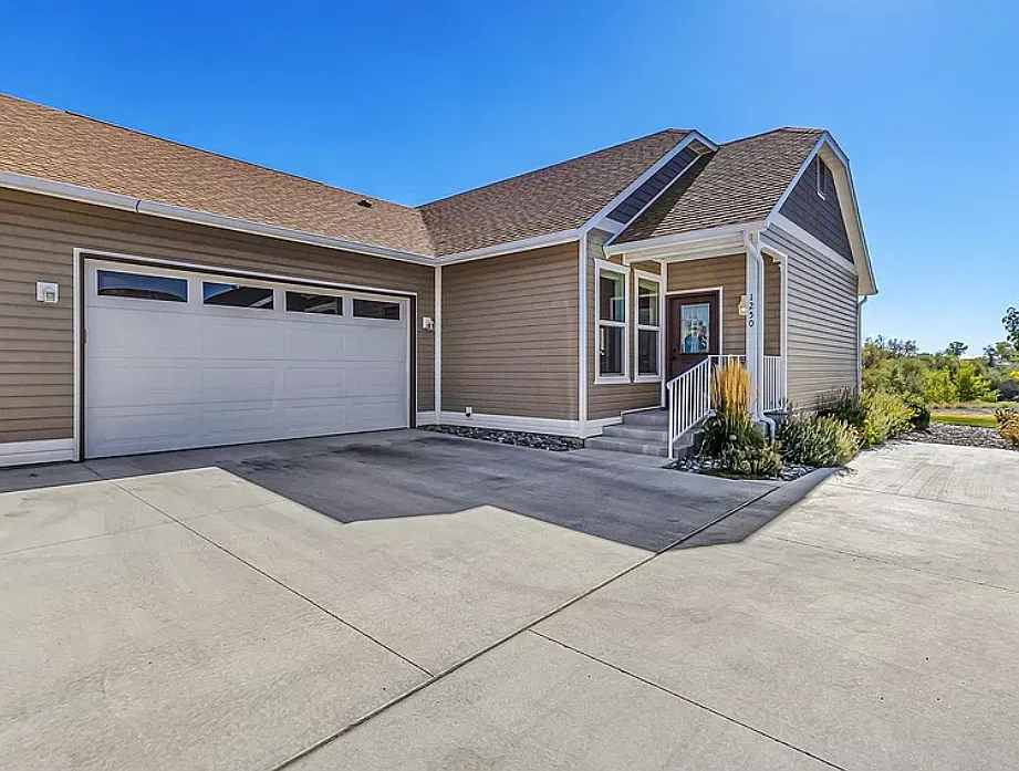 1250 Periwinkle Ct
