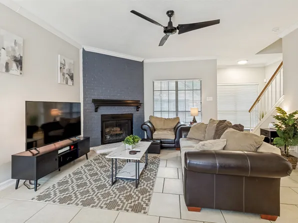 9910 Royal Ln APT 505, Dallas, TX 75231