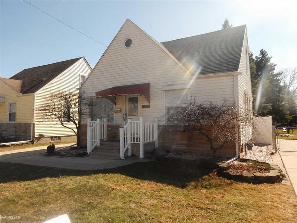 1st image of 21908 Trombly St