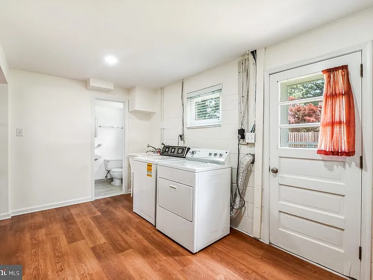 500 Derrydown Ln — Photo 26