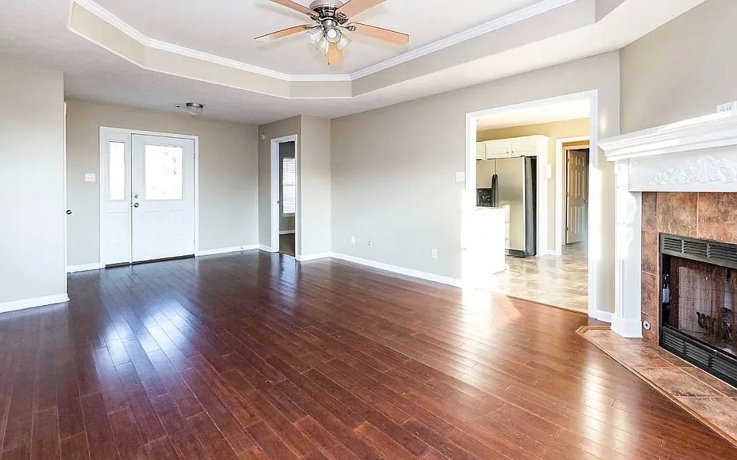 4 bed, 1437 sqft, $1,595 — Photo 3