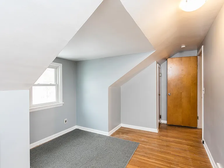 120 Weston Rd — Photo 12