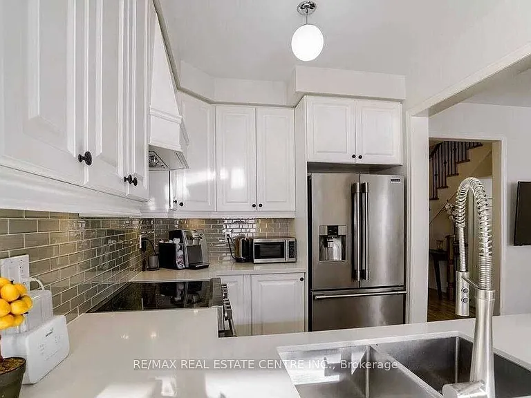 5 Blackberry Valley Cres #UPPER — Photo 6