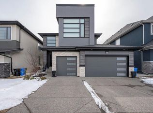151 Aspen Summit Blvd SW #B, Calgary, AB T3H6B4
