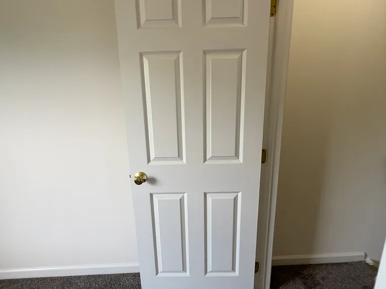 2027 Greystone Dr — Photo 3