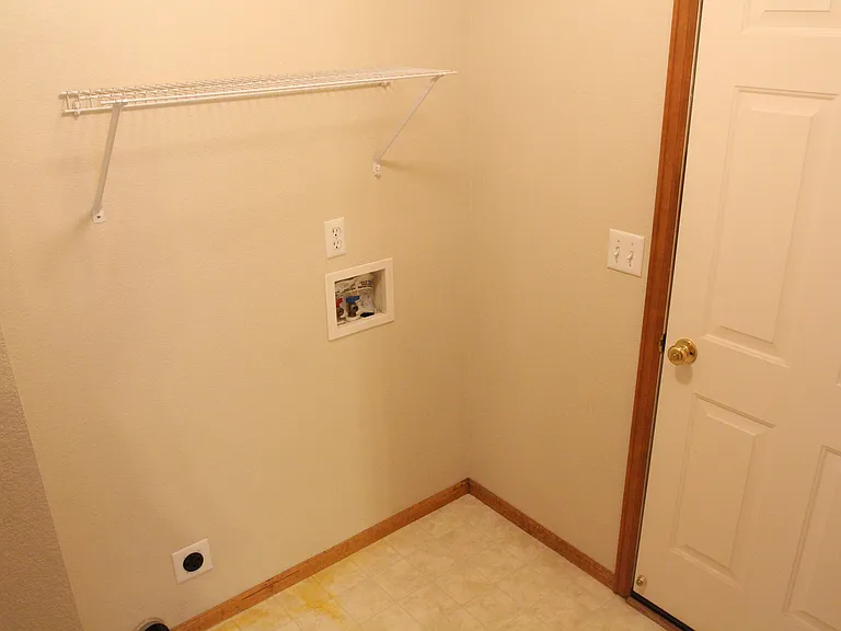 762 Kaitlyn Cir — Photo 10