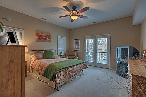 5th image of 4212 N Ashland Ave APT 2S