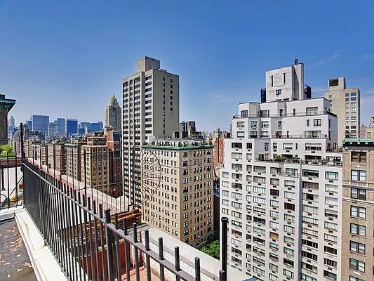 Sold by Sotheby's International Realty | media 12