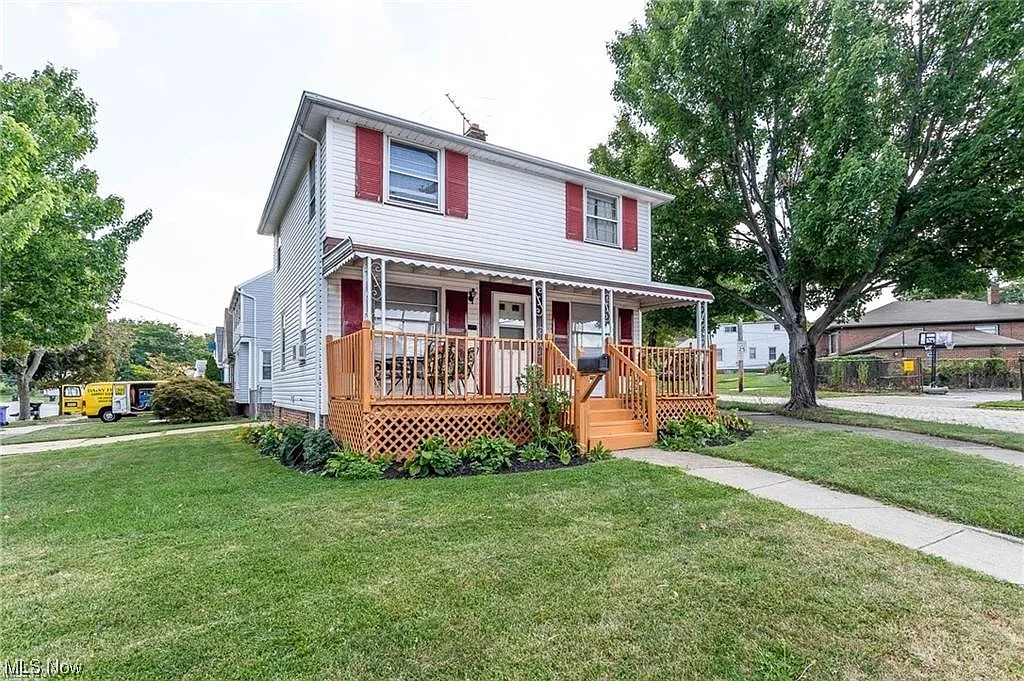 12215 Cooley Ave photo 1