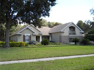 6120 Kingbird Manor Dr, Lithia, FL 33547