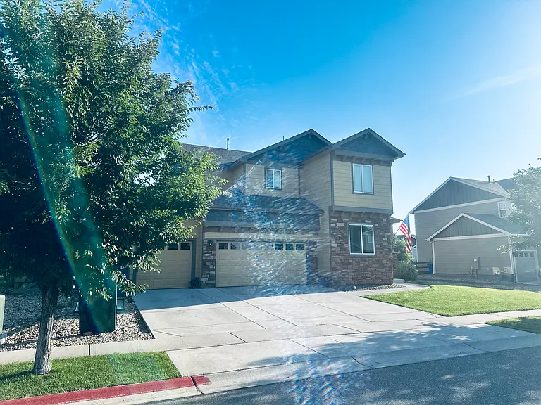 520 Mount Rainier St — Photo 3