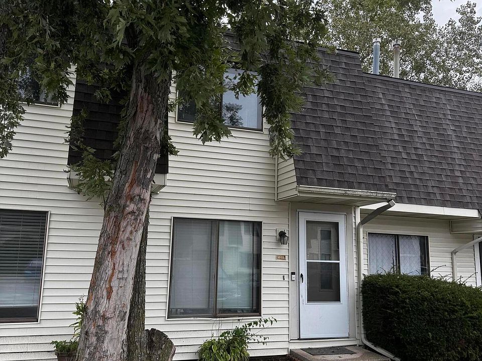 1st image of 448 E 60th Pl
