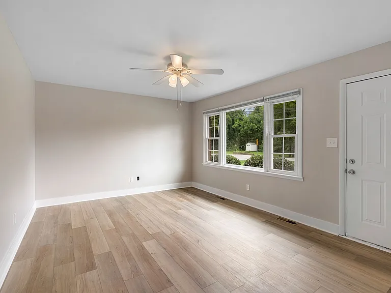 403 Alicia Dr #A — Photo 14