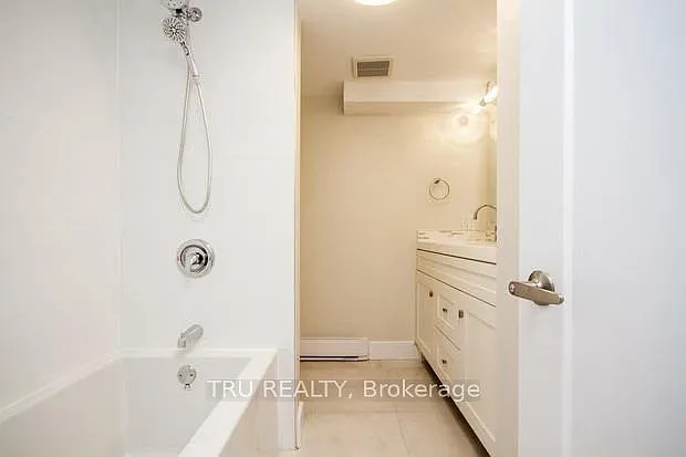 2430 Iris St #B — Photo 21