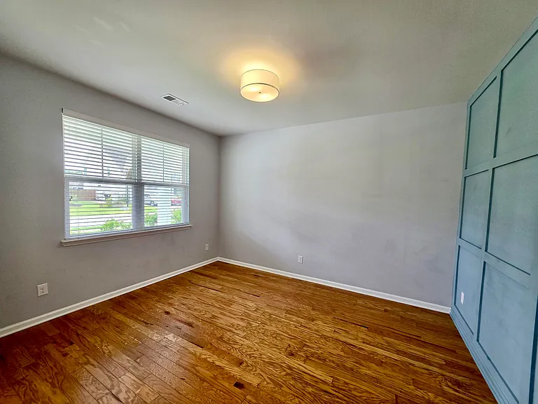 110 Nolin Rd — Photo 5