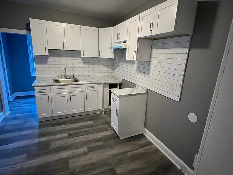 1941 N Stanley St #1941 — Photo 5