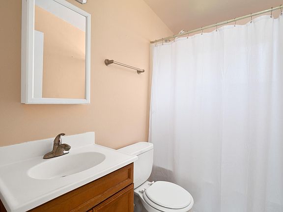 5th image of 1005 Robinwood Dr