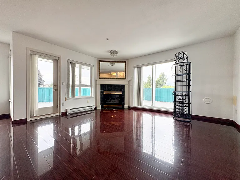 45745 Princess Ave #204 — Photo 11