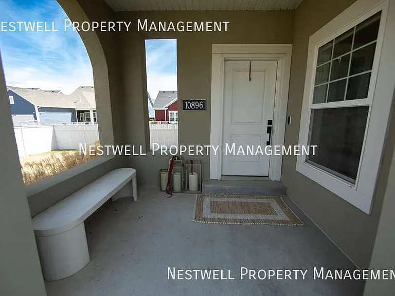 10896 S Gresham Dr — Photo 37