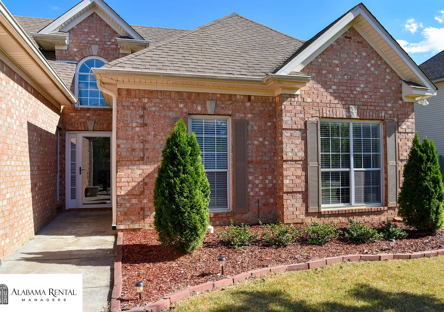 Deposit Pending! Home In Forest Lakes Available For Rent! Available To View With A 48 Hour Notice! — Photo 2