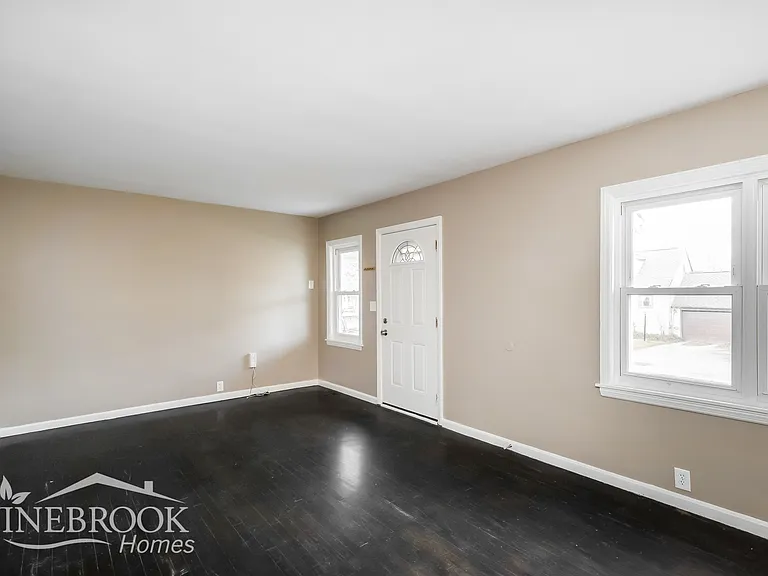 3998 Hamblen Dr — Photo 7