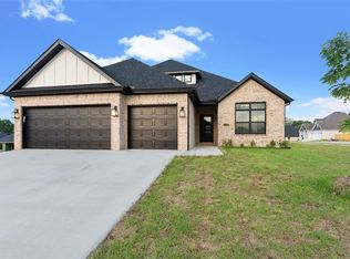 1449 Cittadella Ave, Tontitown, AR 72762