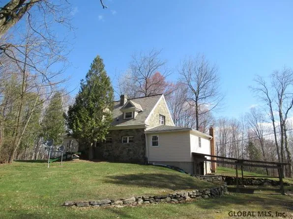 31 Yerdon Rd, Petersburgh, NY 12138