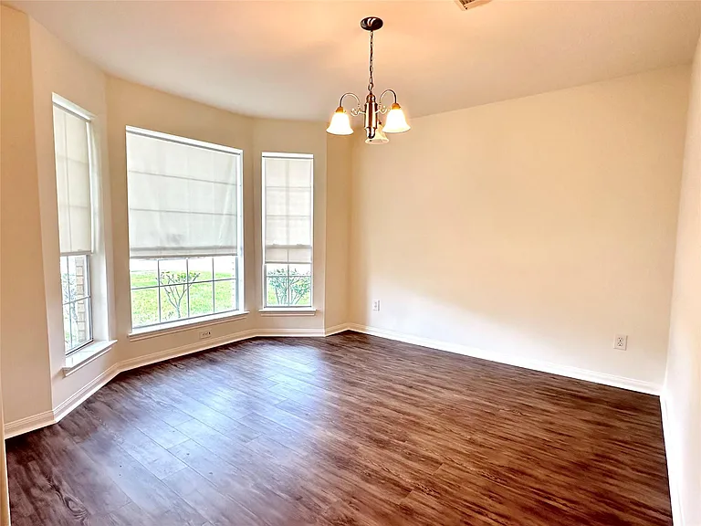 25311 Clover Ranch Dr — Photo 3