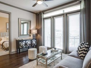 902 Capitol St, Houston, TX 77002