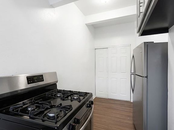 5th image of 2622 Brighton Ave Unit 12-1/2