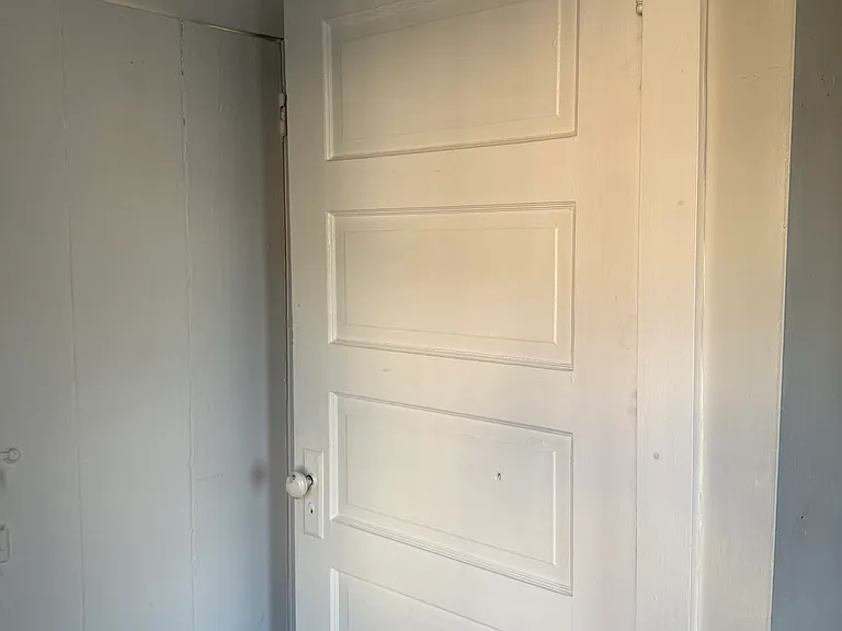 41 Dehart St #2 — Photo 25