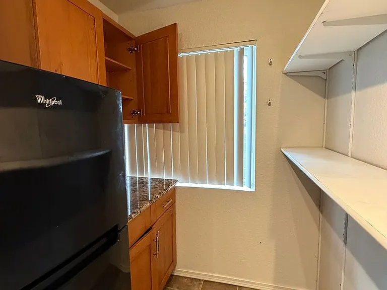 3430 Renton Pl S — Photo 15