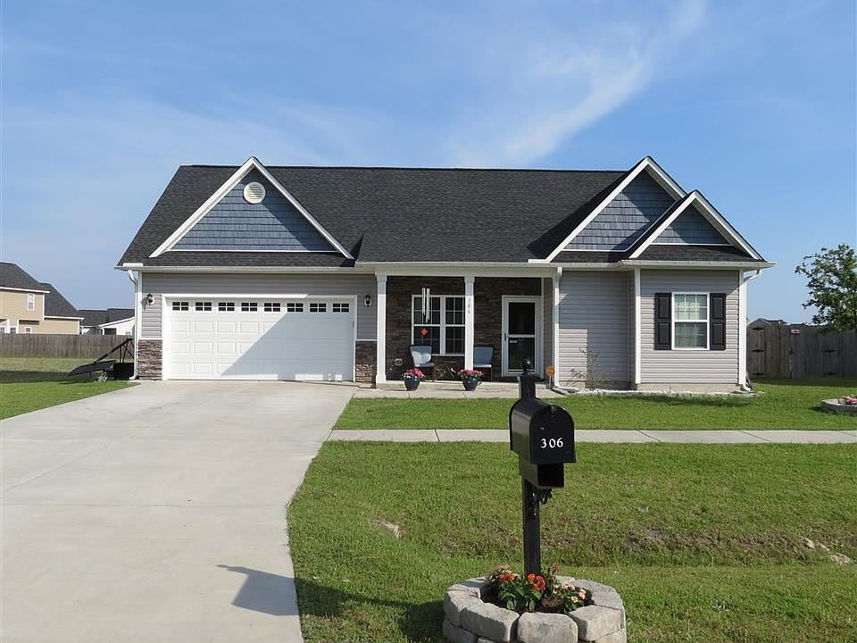 1st image of 306 Topaz Dr