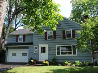 280 Newcastle Rd, Rochester, NY 14610