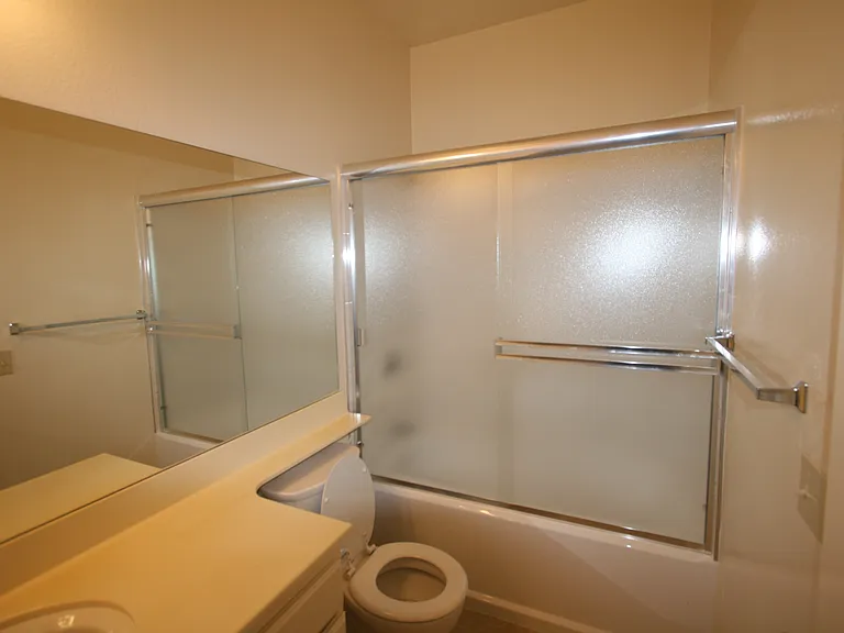3637 Clarington Ave #112 — Photo 43