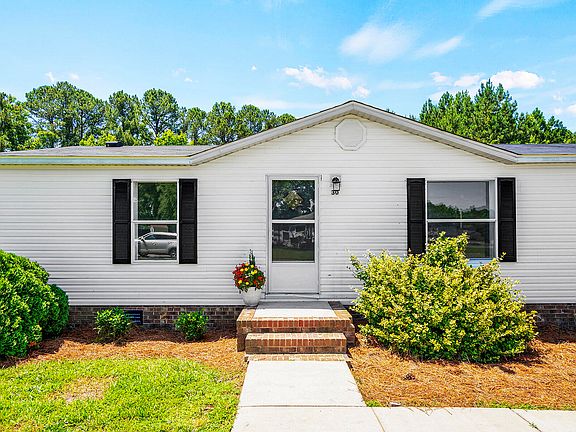 4th image of 30 Marlin Ln