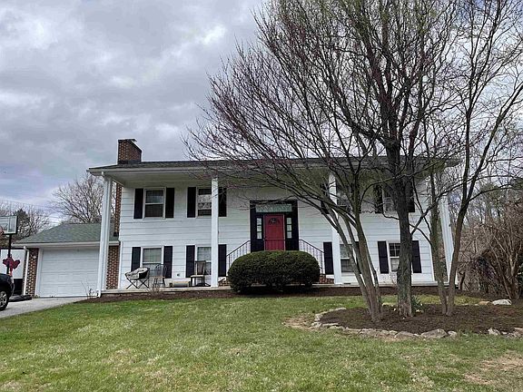 2nd image of 516 College View Dr