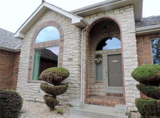 3529 E Cresswell Ct, Springfield, MO 65802