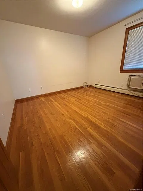 2 bed, 1.0 bath, 2662 sqft, $2,600 — Photo 2