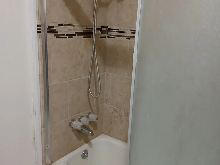 324 Adeline St — Photo 11